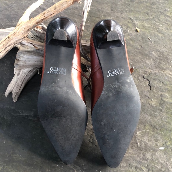 Franco Sarto Kitten heeled wing-tip pumps - Picture 3 of 8